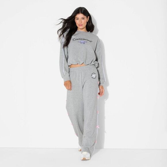 Sanrio - Women's Cinnamoroll Bubble Hem Graphic Sweatshirt  Gray - Picture 1 of 3